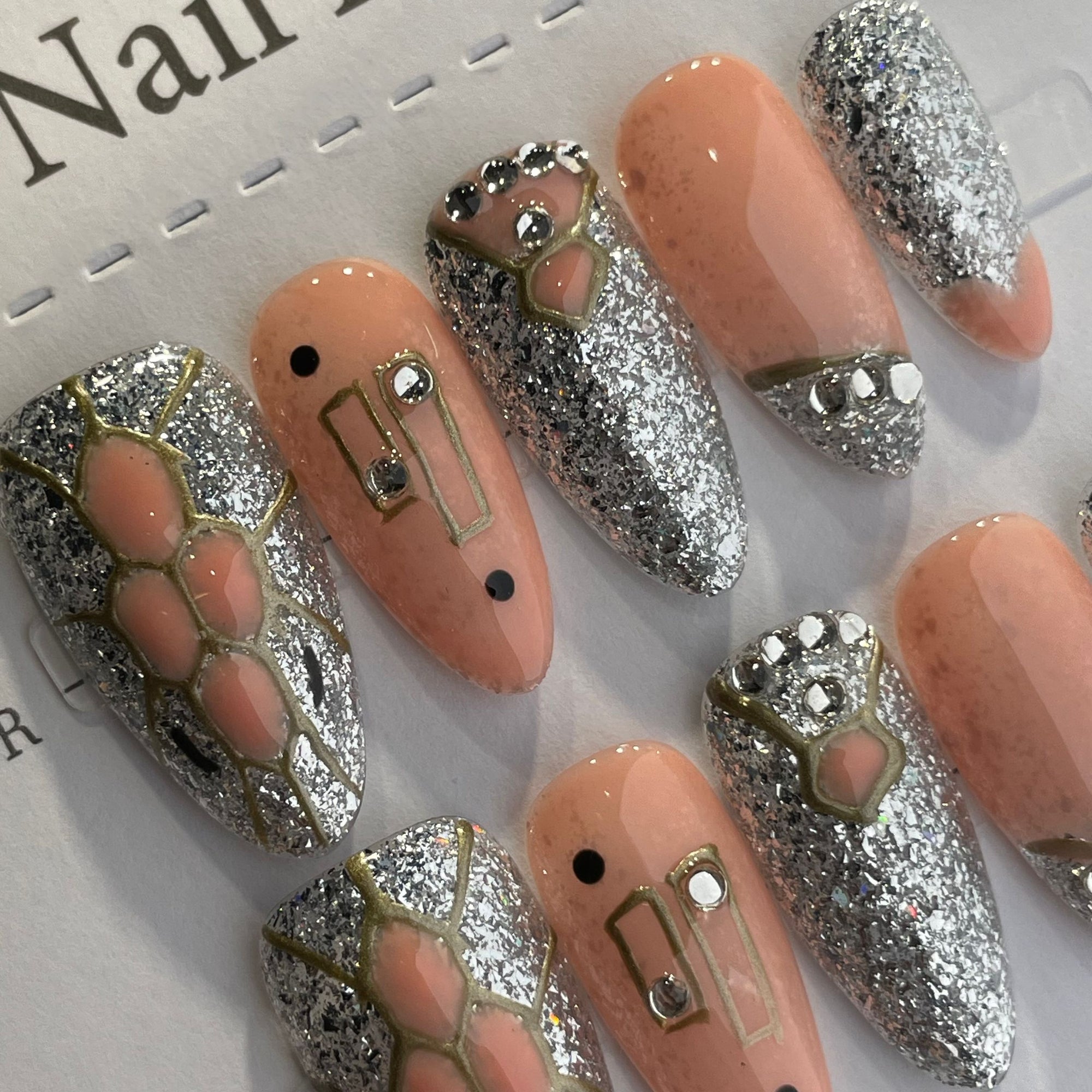 Handmade Press On Nails Long Almond Silver Medusa-YiH