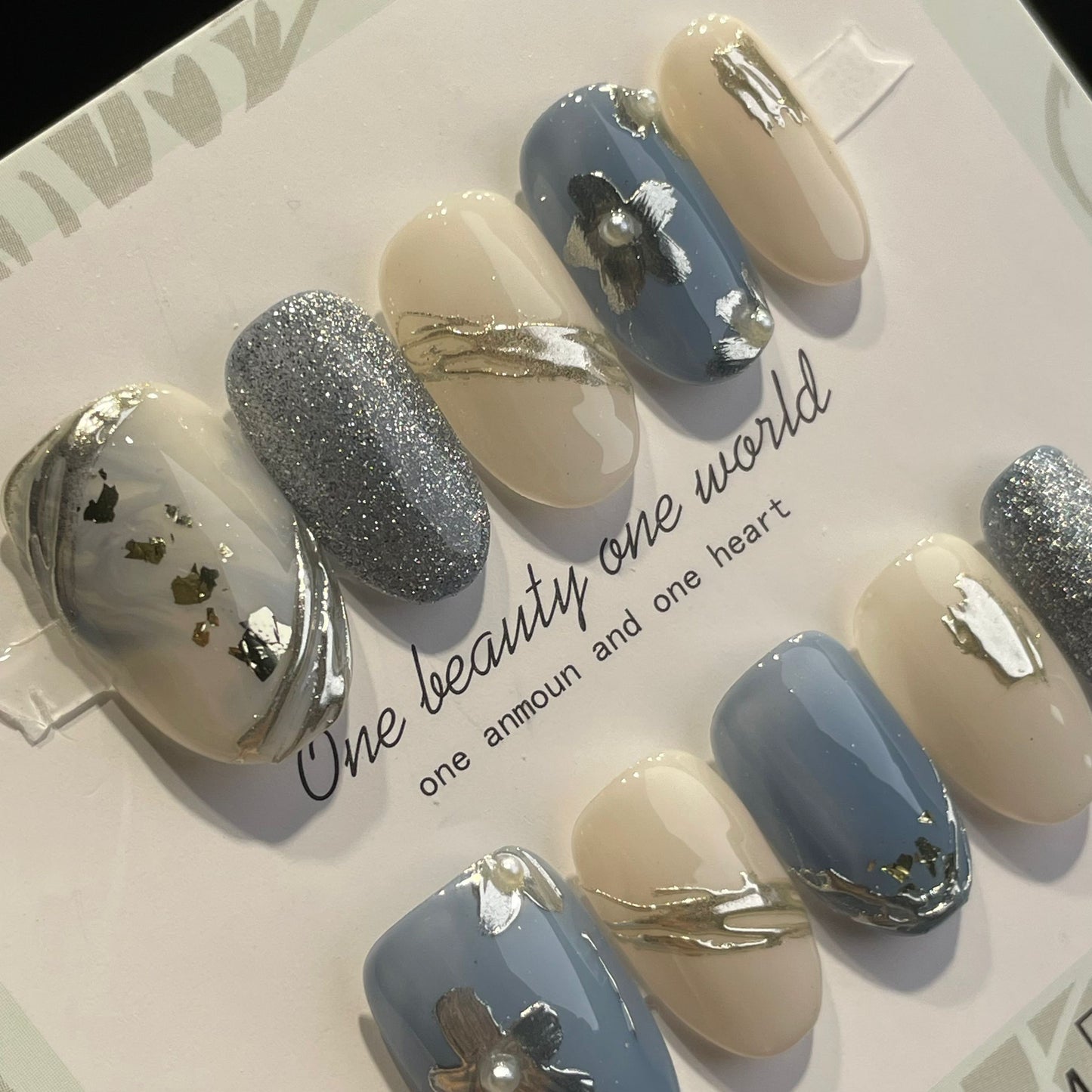 Handmade Press On Nails Short Oval Blue sky and white clouds