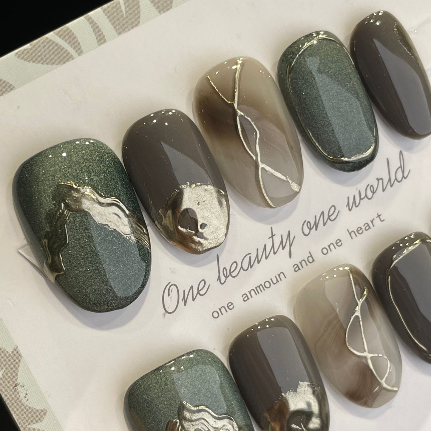 Handmade Press On Nails Short Oval Gray and green gold