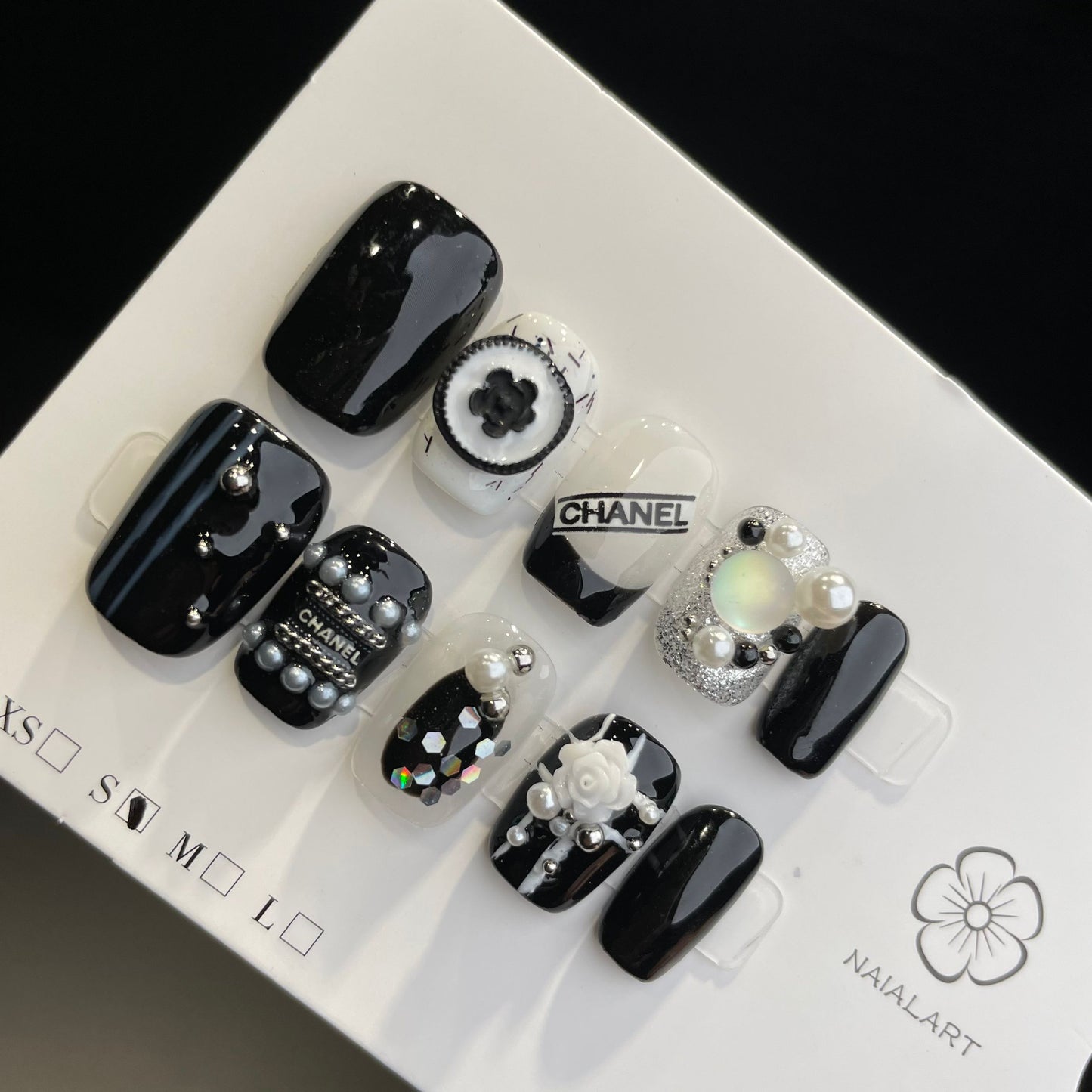 Handmade Press On Nails Short Coffin Black and white Chanel-DaH