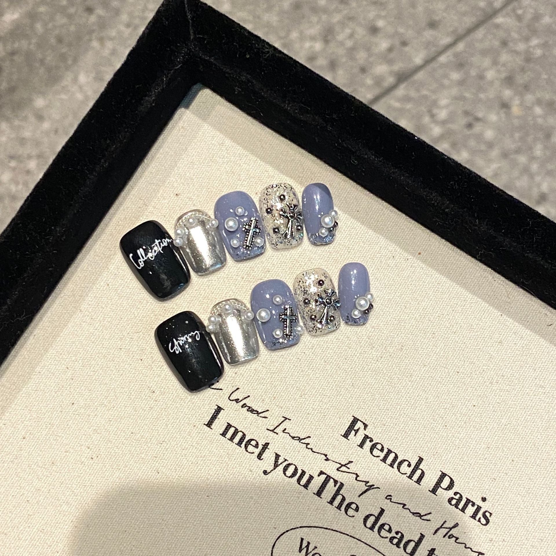 Y-H hand made press on nails Magic Silver 1901
