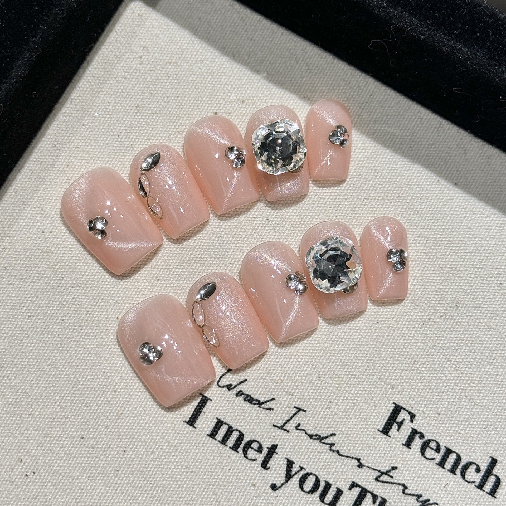 Y-H  Cat's Eye Diamond 2103