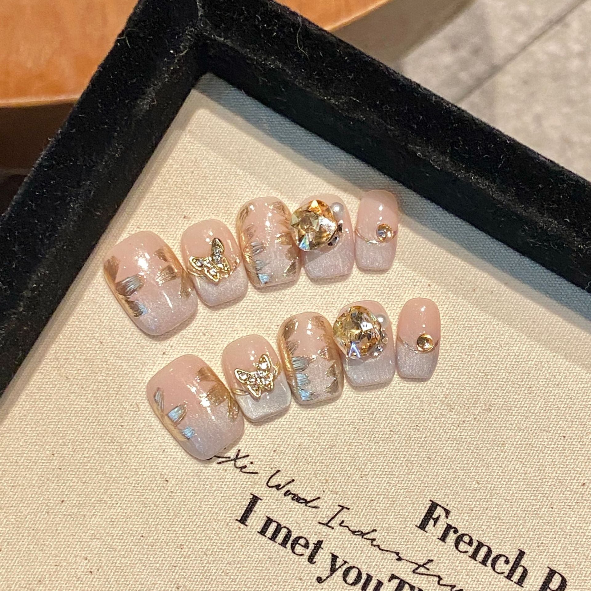 Y-H hand made press on nails Golden Flowers 2106