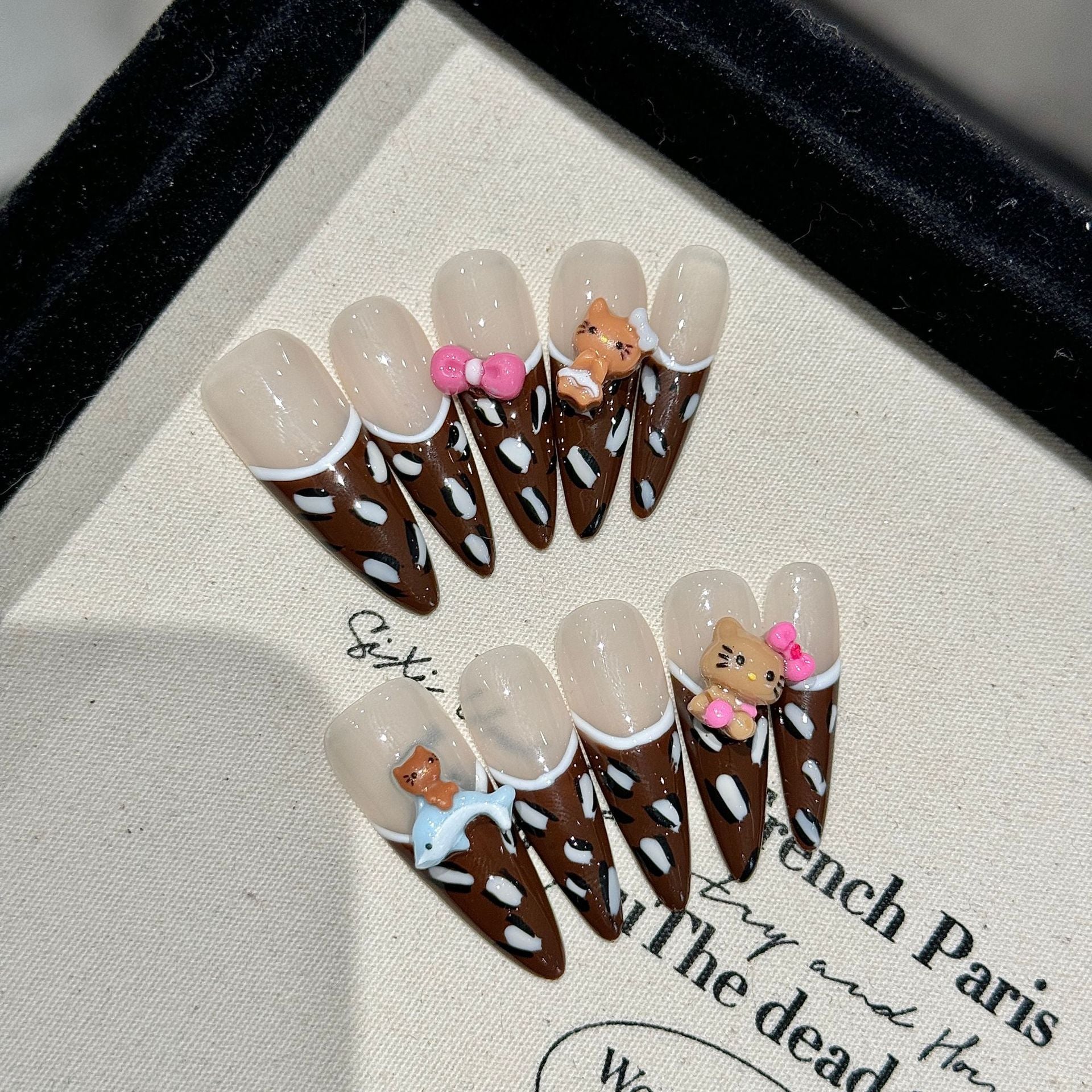 Y-H hand made press on nails Leopard French 2357