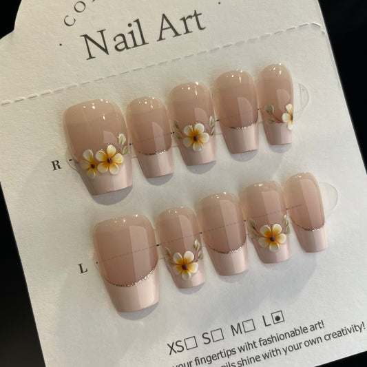 Handmade Press On Nails Medium Coffin Gentle French daisies