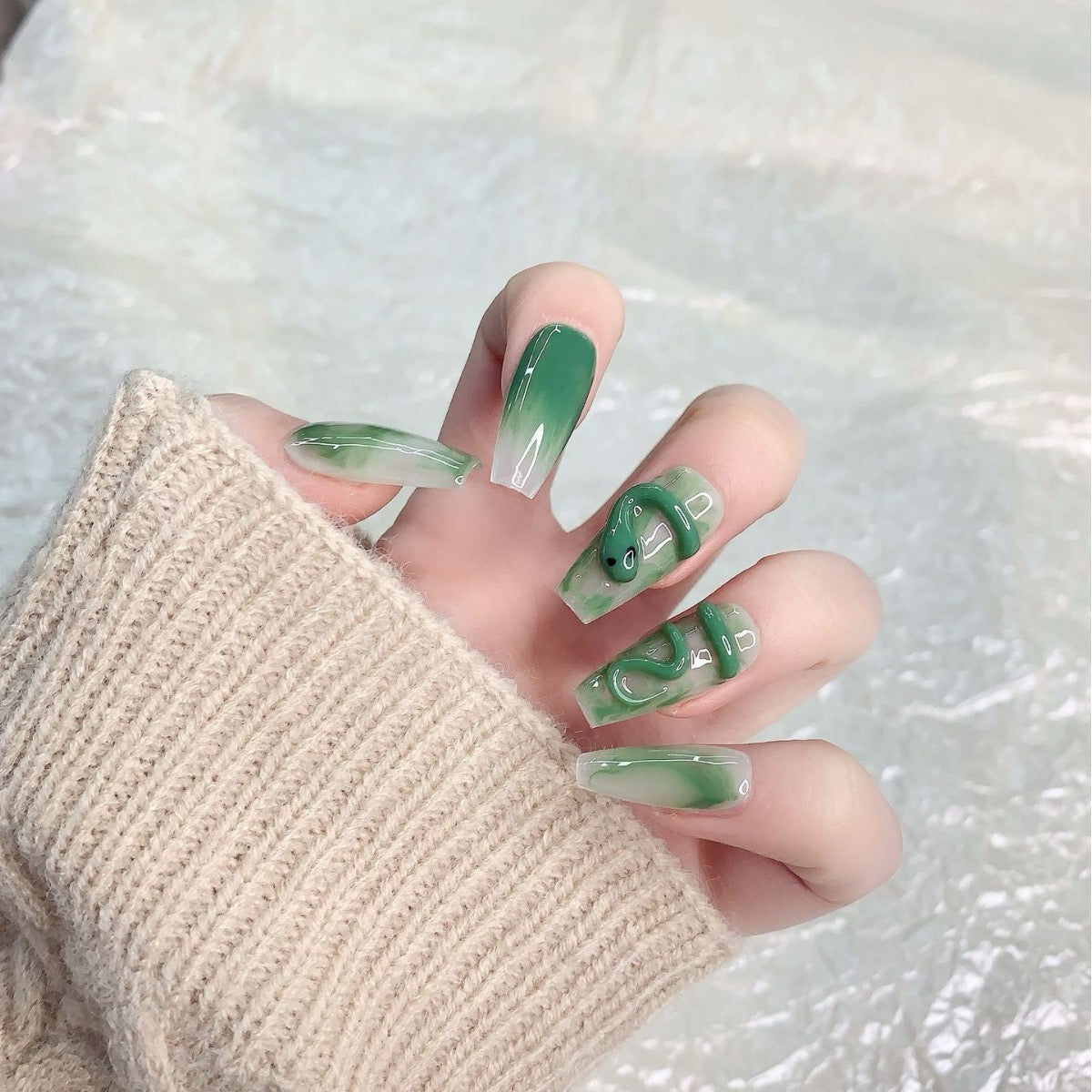 Handmade nails JC0071 Green snake