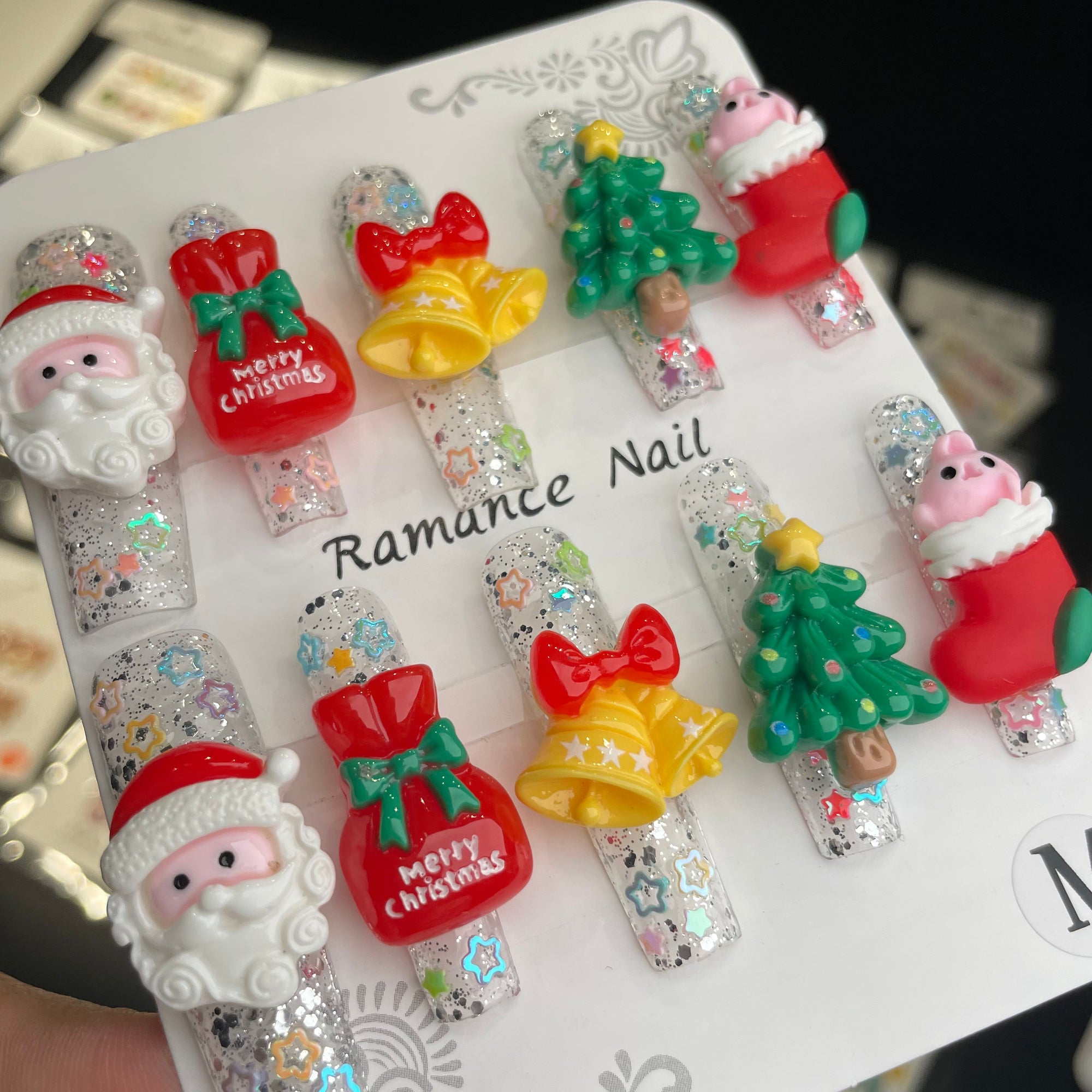 Y-H hand made press on  nails Christmas 001