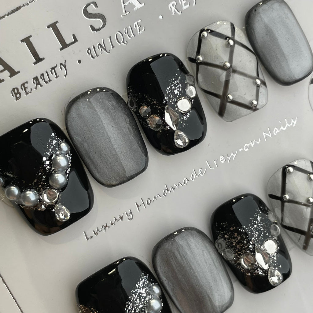 Handmade Press On Nails Short Coffin Black cat-eye necklace-YiH