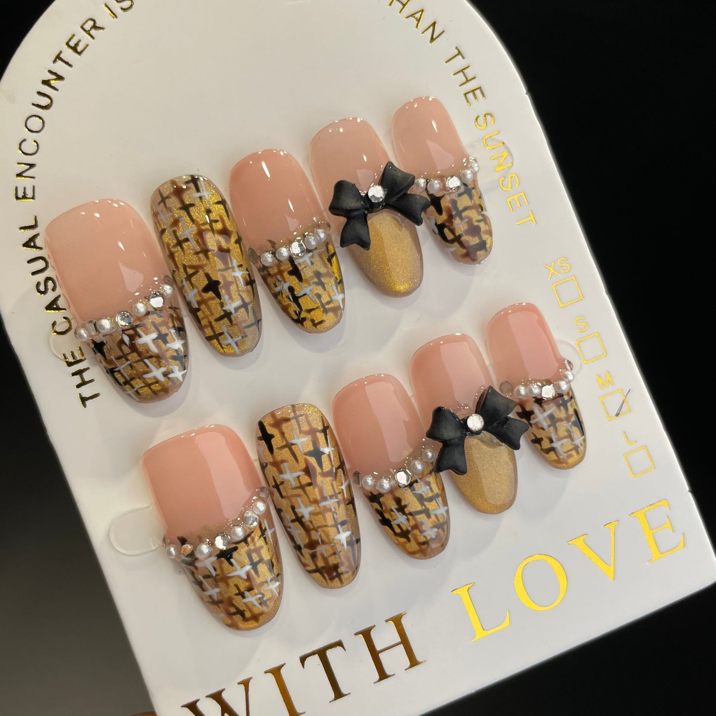 Handmade Press On Nails Medium Almond Elegant gold check