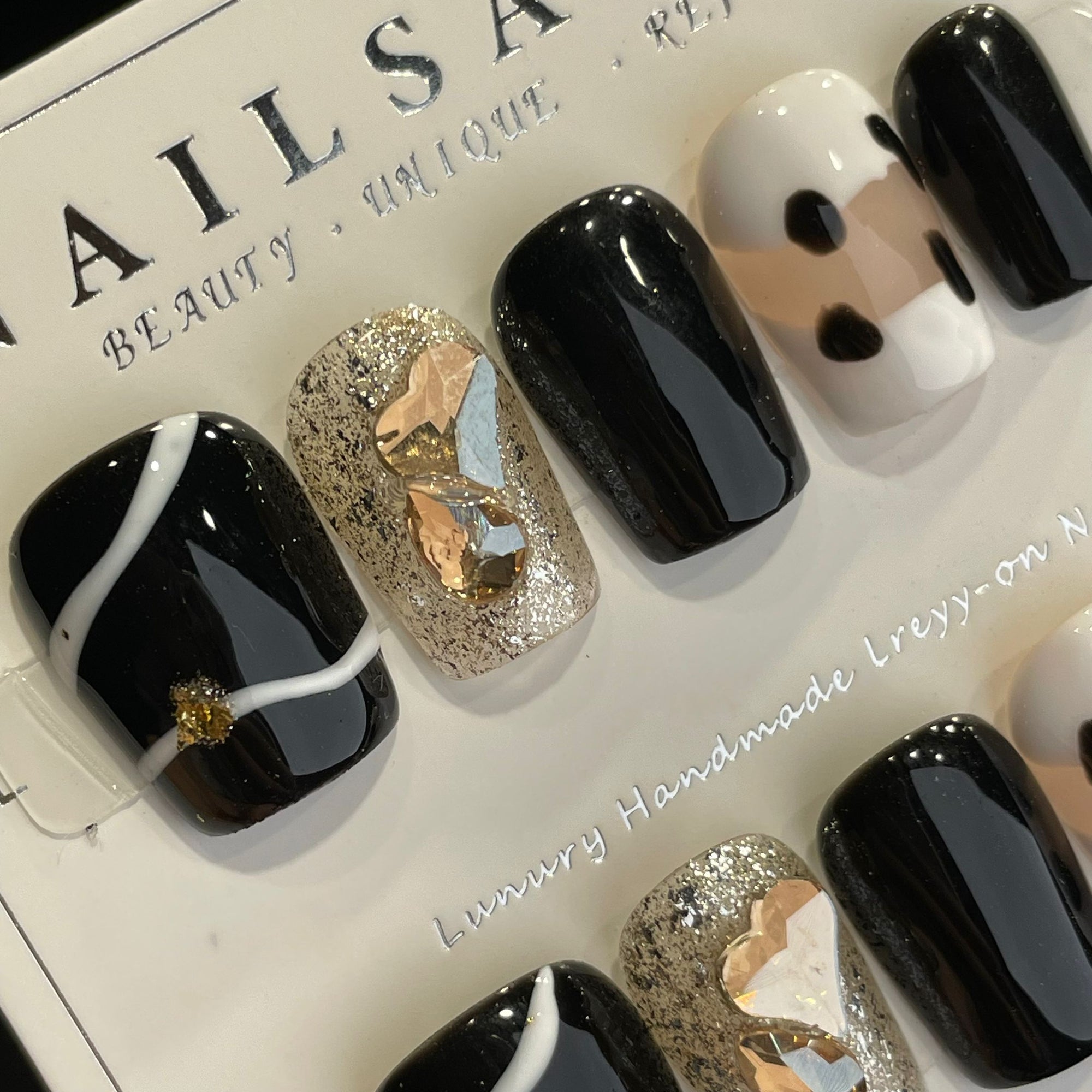 Handmade Press On Nails Short Coffin Creative black and white