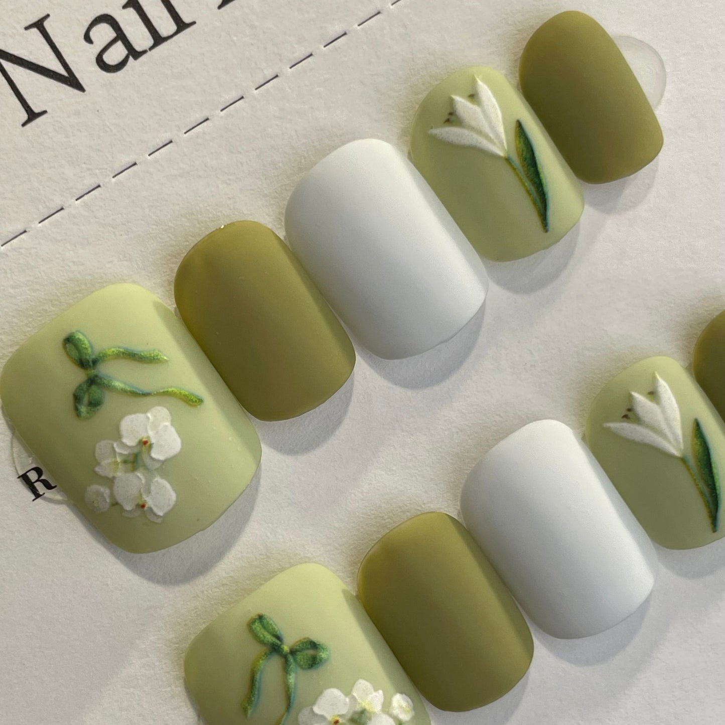 Handmade Press On Nails Short Square Elegant green flowers