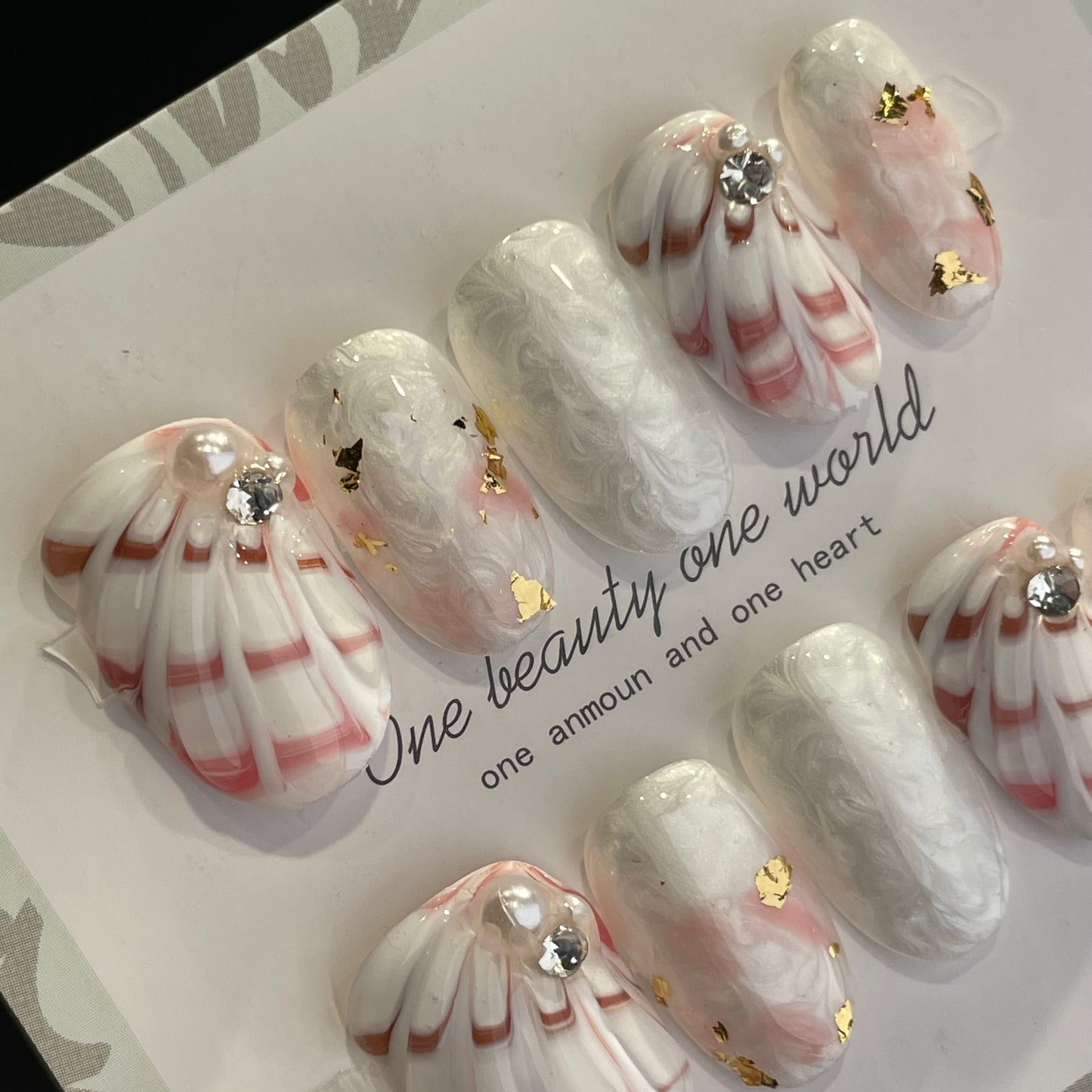 Handmade Press On Nails Short Oval Three-dimensional feather