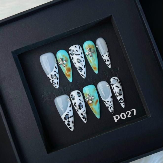Handmade press on nail P027