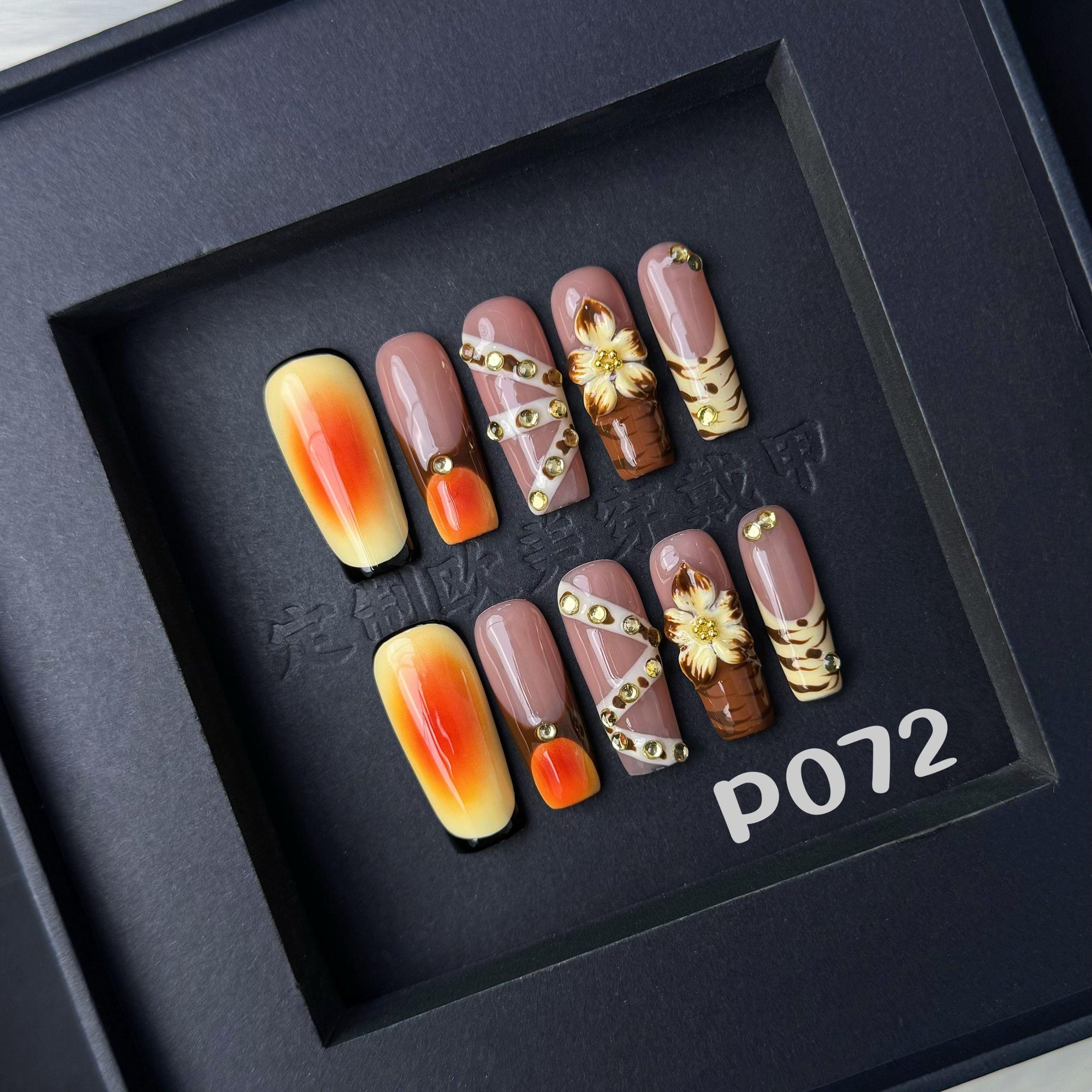 Handmade press on nail P072