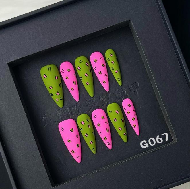Handmade press on nail G067