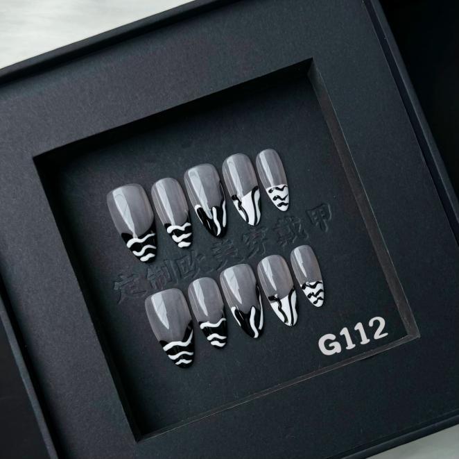 Handmade press on nail G112