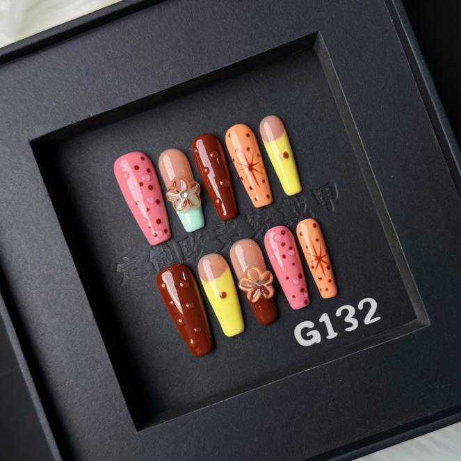 Handmade press on nail G132