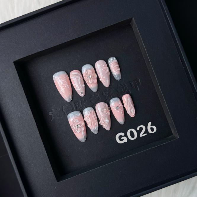 Handmade press on nail G026