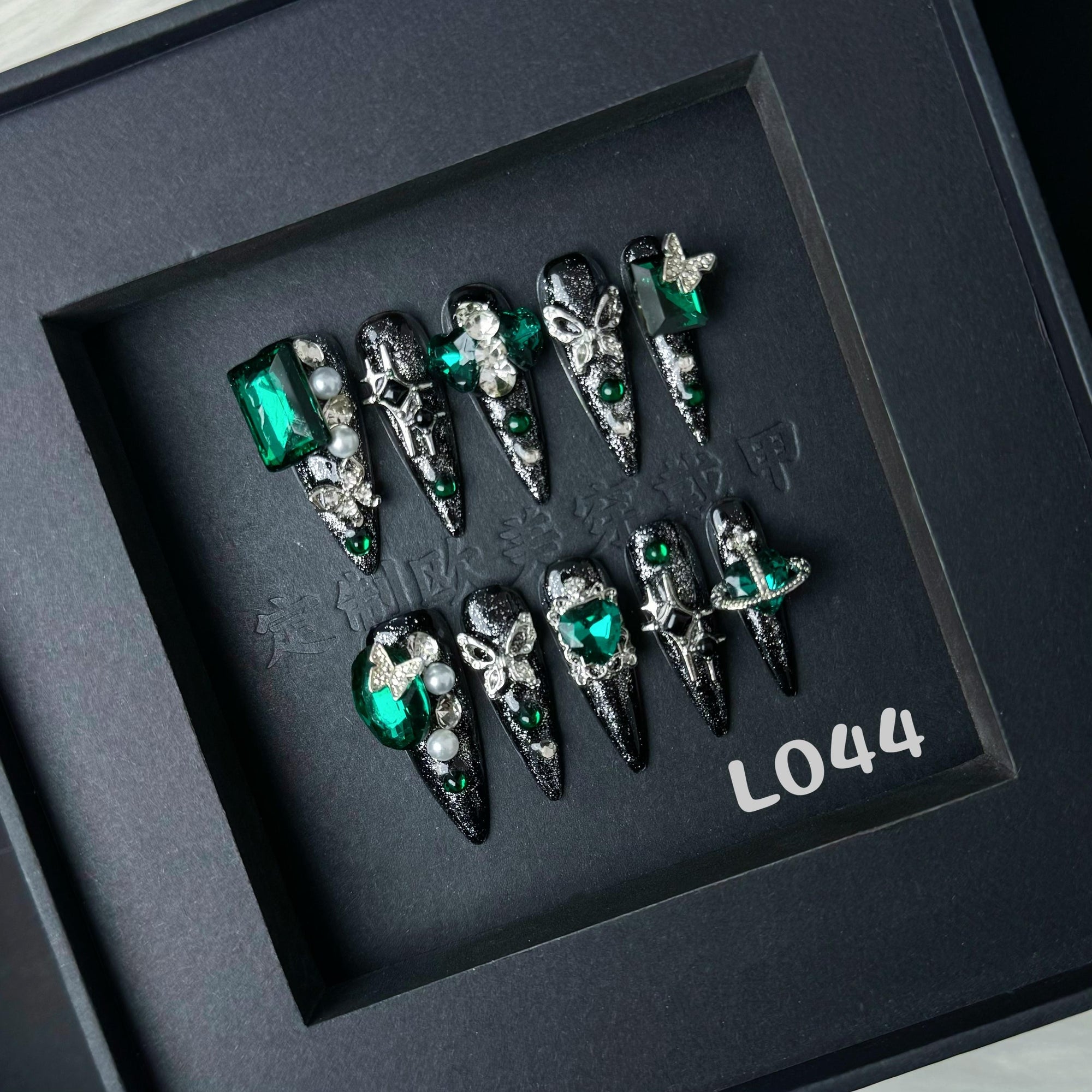Handmade press on nail L044