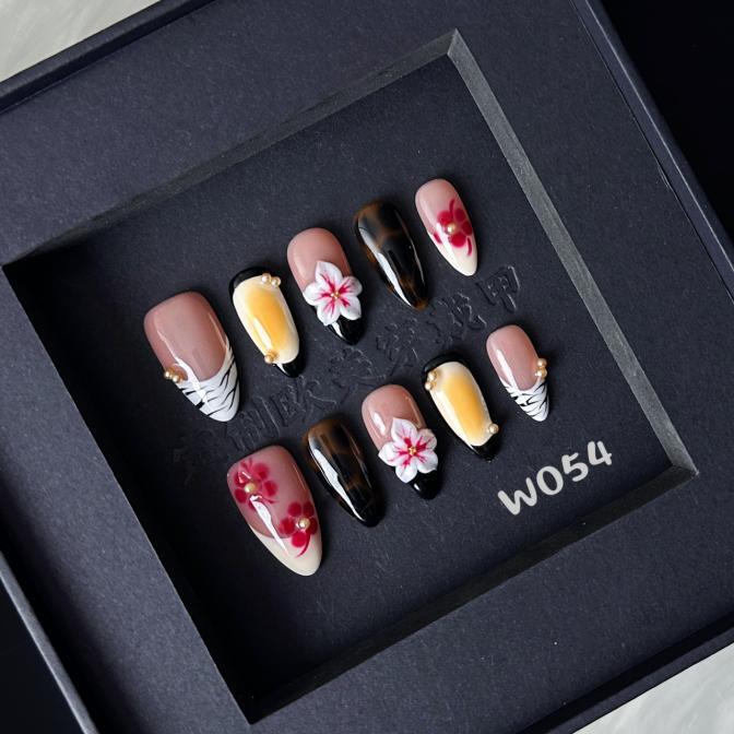 Handmade press on nail W054